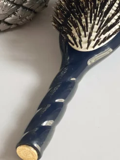 Édition limitée N.01 La Brosse Brillance & Soin L'UNIVERSELLE Bleu Nuit Constellations|La Bonne Brosse Shop