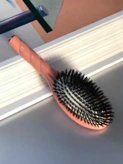 N.01 La Brosse Brillance & Soin L'UNIVERSELLE Corail|La Bonne Brosse Store