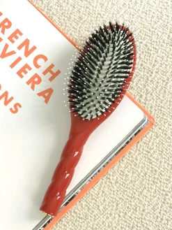 N.03 La Brosse Cuir Chevelu Sensible L'INDISPENSABLE DOUCEUR Terre Battue|La Bonne Brosse Discount