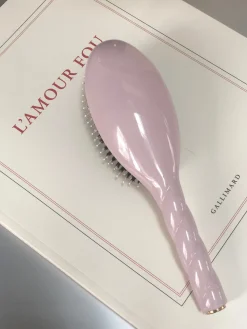 N.03 La Brosse Cuir Chevelu Sensible L'INDISPENSABLE DOUCEUR Rose Lilas|La Bonne Brosse Cheap