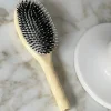 N.03 La Brosse Cuir Chevelu Sensible L'INDISPENSABLE DOUCEUR Ivoire Cair|La Bonne Brosse Fashion