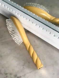 N.04 La Brosse Démêlante & Massante LA MIRACLE Jaune Safran|La Bonne Brosse Cheap