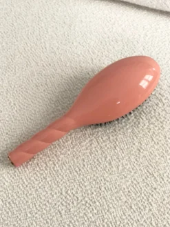 N.02 La Brosse Démêlante & Soin L'INDISPENSABLE Corail|La Bonne Brosse Clearance