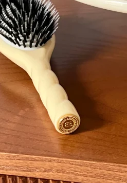N.02 La Brosse Démêlante & Soin L'INDISPENSABLE Ivoire Cair|La Bonne Brosse Shop