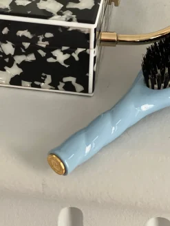 N.01 La Petite Brosse Brillance & Soin L’UNIVERSELLE Bleu Ciel|La Bonne Brosse Outlet