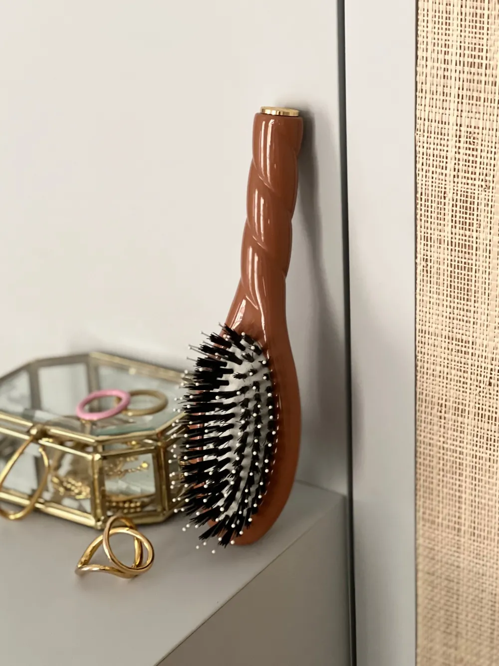 N.03 La Petite Brosse Cuir Chevelu Sensible L’INDISPENSABLE DOUCEUR Terracotta|La Bonne Brosse Outlet