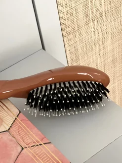 N.03 La Petite Brosse Cuir Chevelu Sensible L’INDISPENSABLE DOUCEUR Terracotta|La Bonne Brosse Outlet
