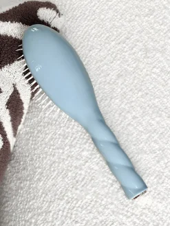 N.07 La Petite Brosse Démêlante & Stimulante L'INTENSE Bleu Ciel|La Bonne Brosse Online
