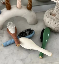 N.04 La Petite Brosse Démêlante & Massante LA MIRACLE Vert Amande|La Bonne Brosse Best Sale